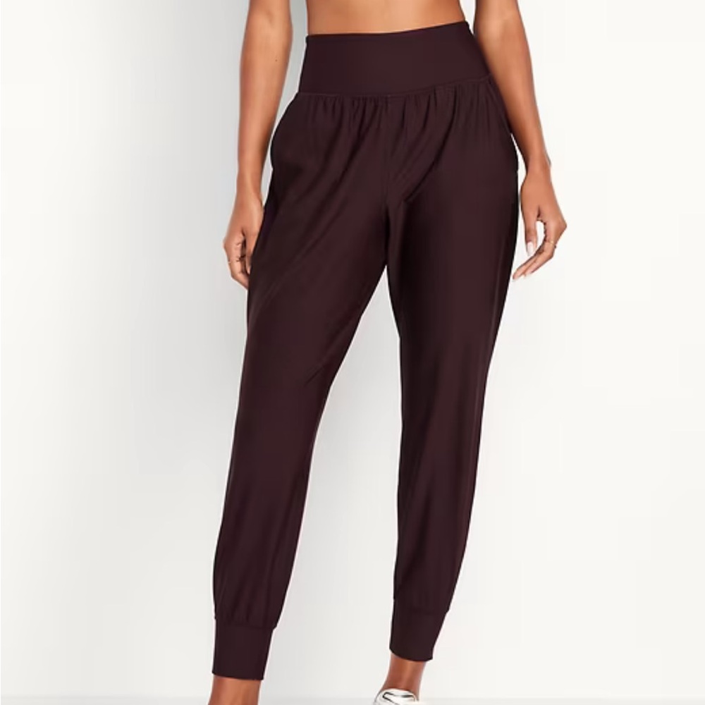 Old Navy Medium Petite jogger